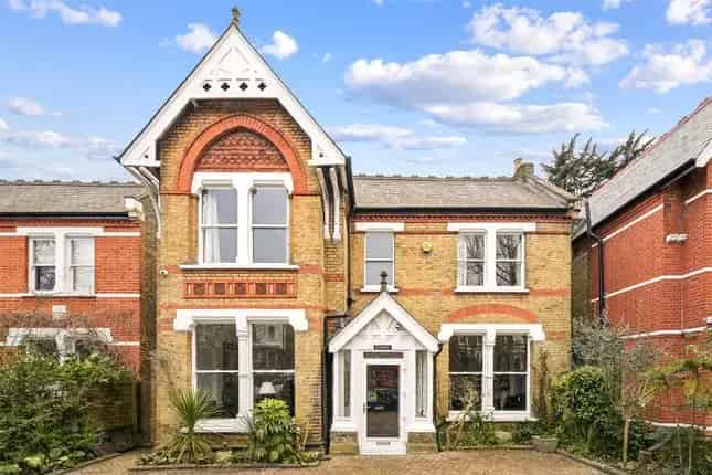 Period Home for Sale in Castlebar Road London W5