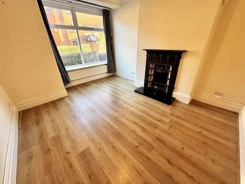 3 Bedroom Semi Detached House For Sale Scarborough YO12