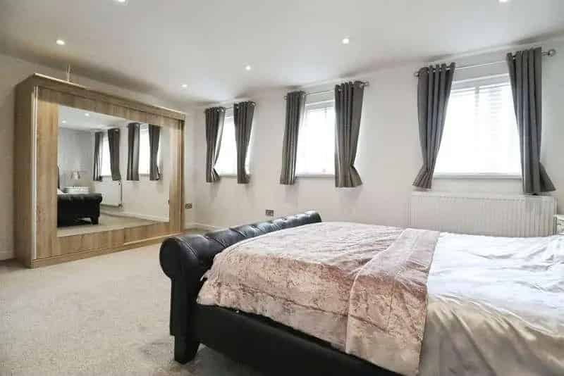 4 Bed House For Sale Rebuilt Modern Family Home