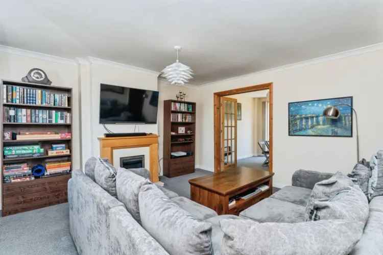 5 Bedroom Extended Semi Detached House Large Garden No Chain