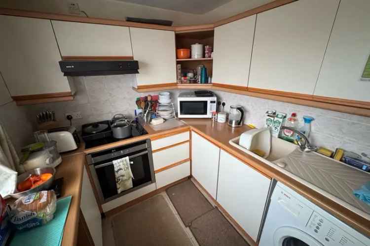 Two Bedroom Apartment with Sea Views Bexhill Cavendish Court