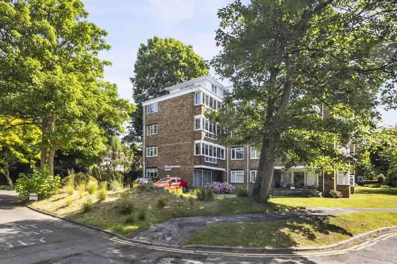 2 Bedroom Flat for Sale