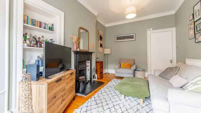 1 Bedroom Flat for Sale in Scotland