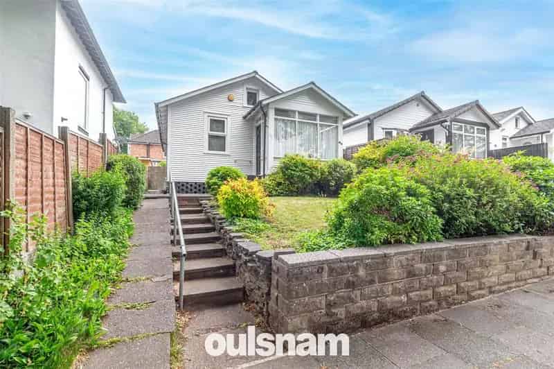 2 Bedroom Detached Bungalow for Sale - Austin Village Estate