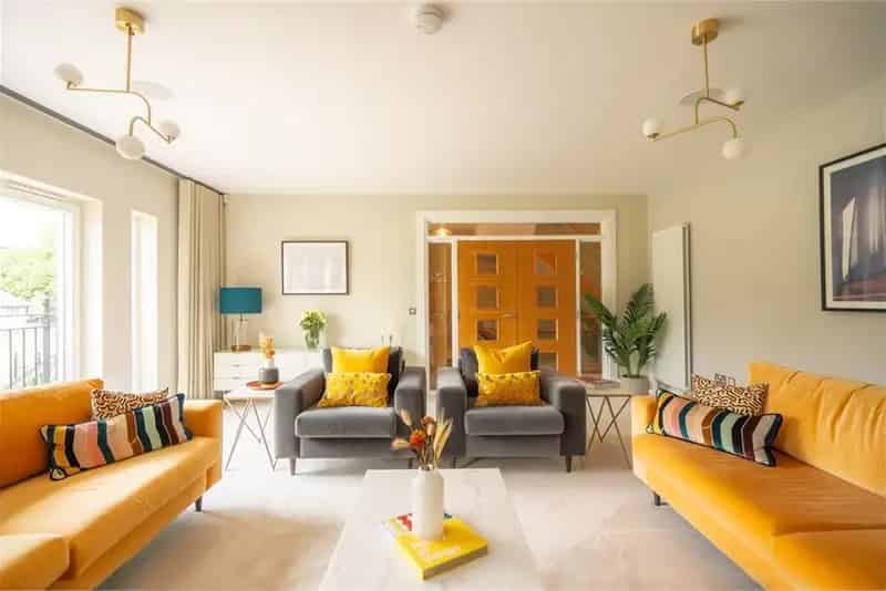 6 Bed House - Semi Detached with 3 Reception Rooms