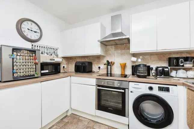 3 Bedroom Terraced House for Sale Glasgow G15