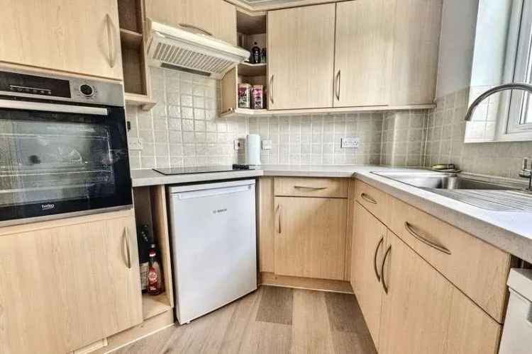 1 Bed Apartment for Sale in Ferndown Town Centre