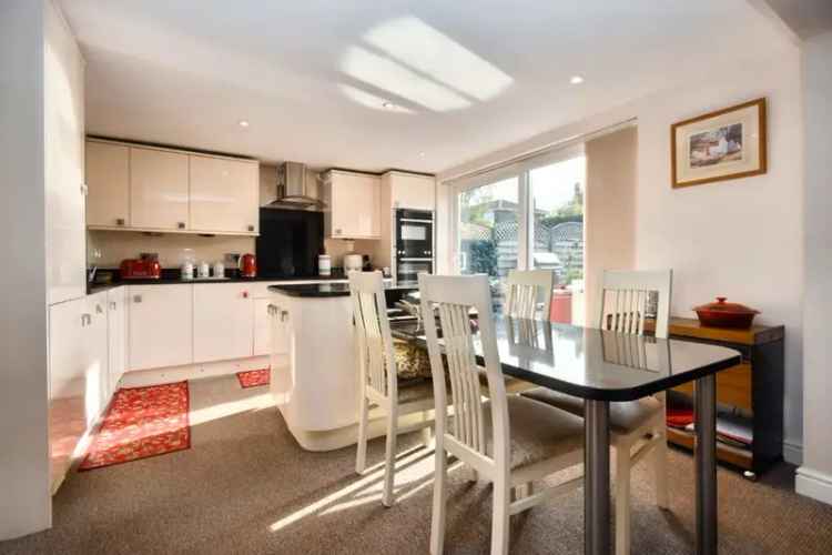 House For Sale in Wakefield, England