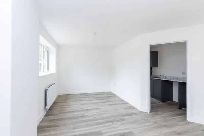 New Detached Family Home 3 Beds En Suite Garage Solar Panels