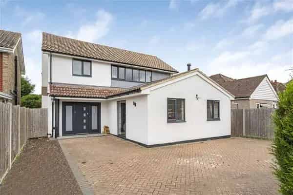 Balcombe Gardens, Horley, Surrey, RH6 9BY | Property for sale | Savills