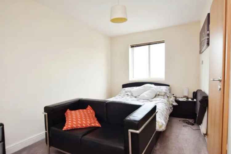 3 Bedroom Top Floor Apartment For Sale