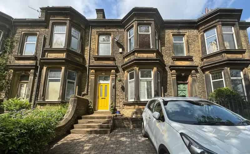4 Bedroom Teraced House For Sale