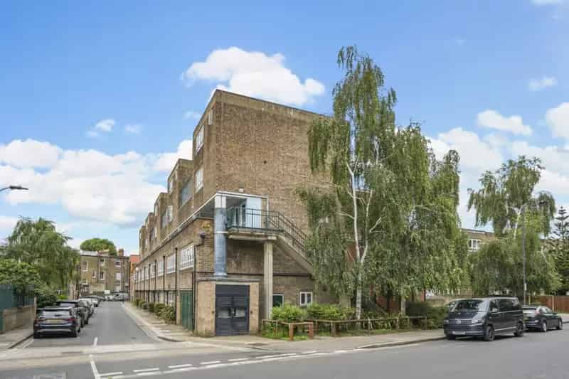 West Kensington Flat near District & Piccadilly Lines