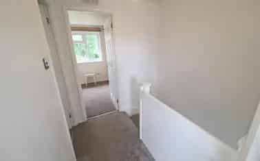 2 Bed House Wellington Enclosed Garden Fitted Kitchen