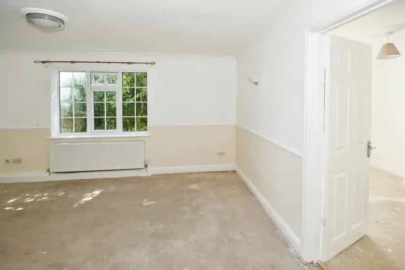 5/6 Bedroom Detached Cottage With Open Field Views