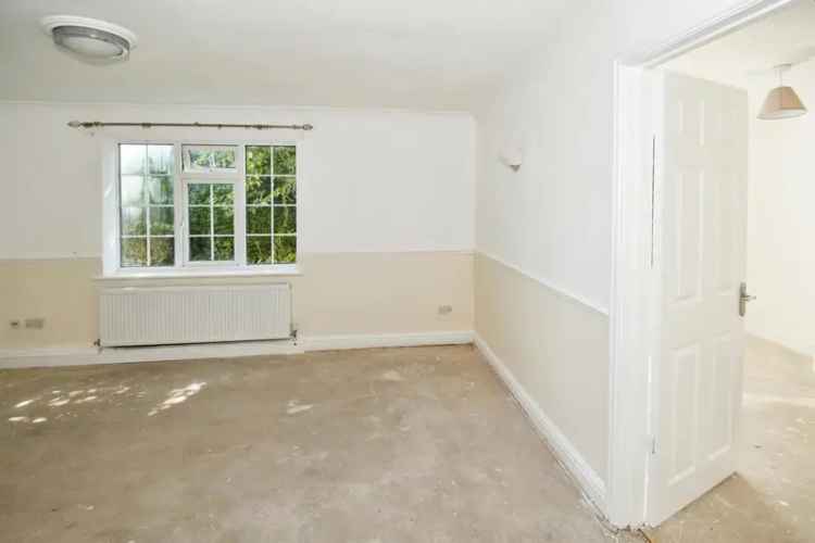 5/6 Bedroom Detached Cottage With Open Field Views