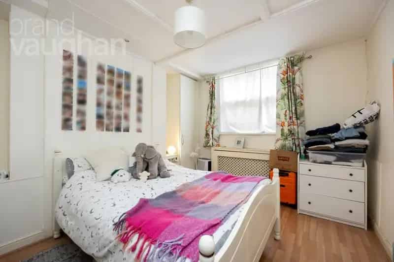 2 Bedroom Flat for Sale Brighton Hove