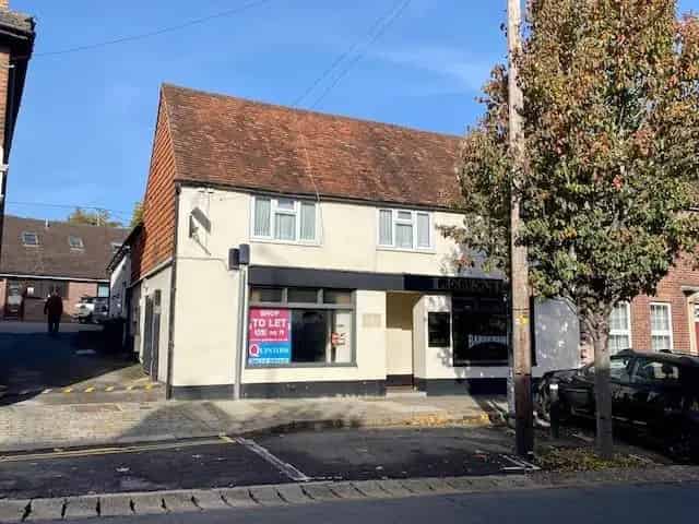 Commercial property For Rent , Hungerford, England