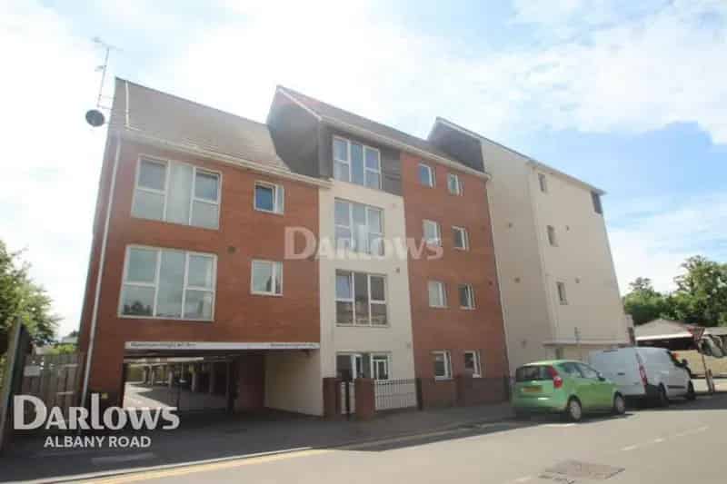 2 Bedroom Apartment Near City Centre - No Deposit Option