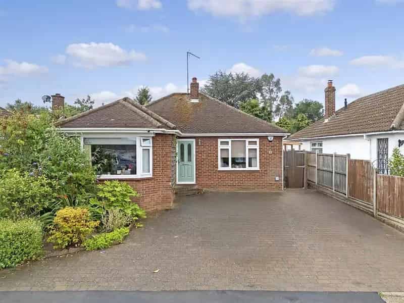 3 Bedroom Detached Bungalow For Sale