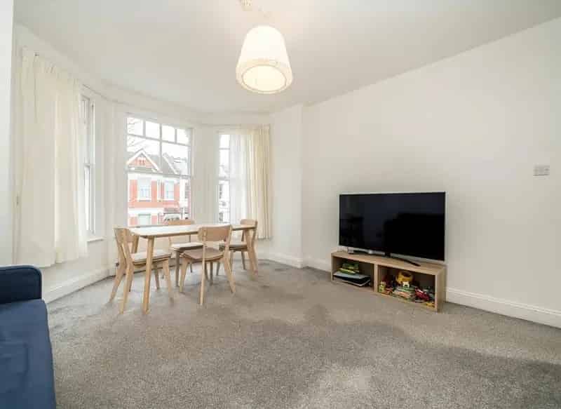 2 Bed Edwardian Conversion Flat Muswell Hill