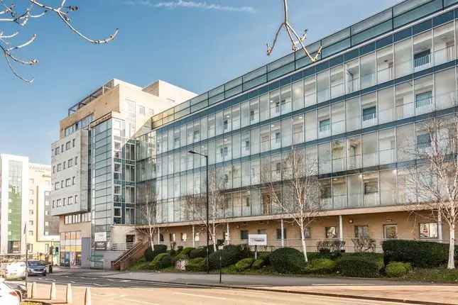 2 Bed Apartment Anchor Point Sheffield City Centre Parking Balcony