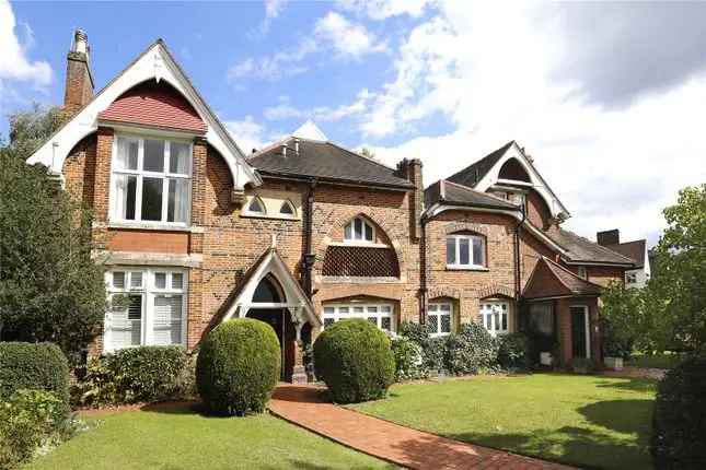 Flat for sale in Ridgway, London SW19