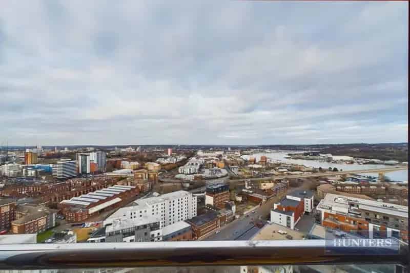 2 Bedroom Flat To Let Ocean Village