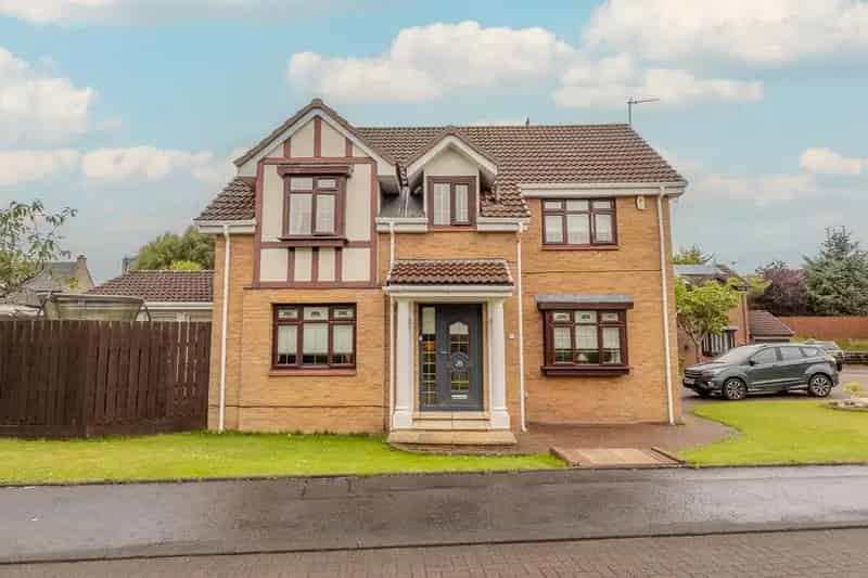 4 Bedroom Detached Villa For Sale