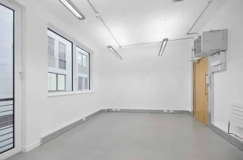 Stylish Offices and Studios near Chiswick Park and Gunnersbury