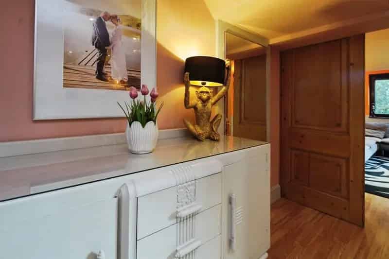 Spacious Regency Property near Brighton Seafront with Self Contained Apartment