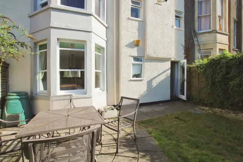 2 Bedroom Garden Flat to Rent Near Cotham Hill