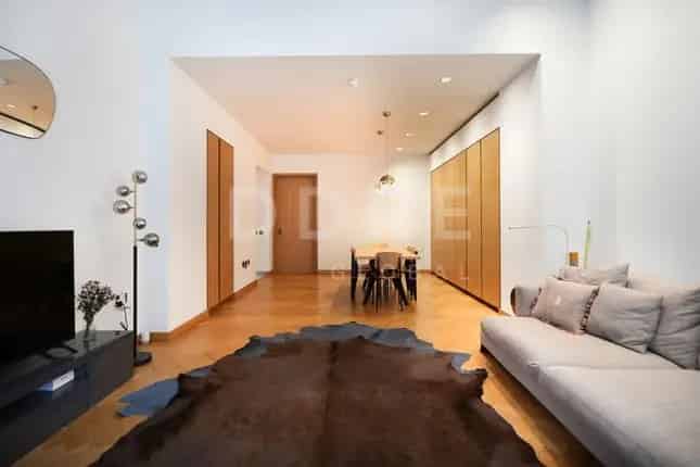 2-Bedroom Apartment in Kensington Gardens London