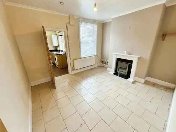 2 Bed Terraced House Near York Station