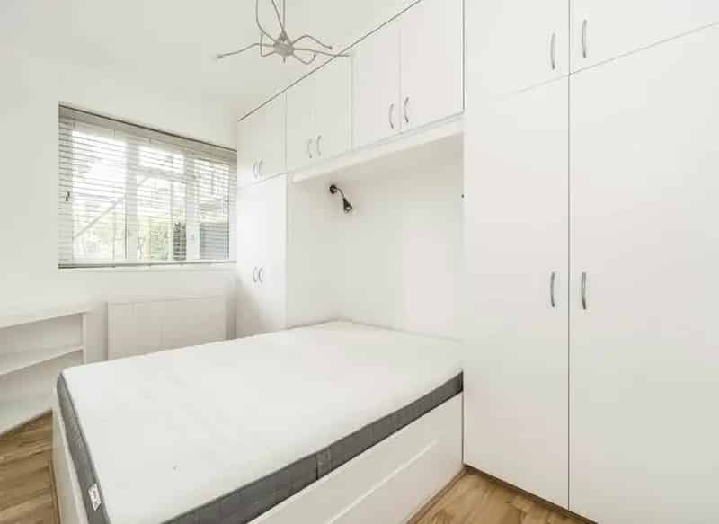 Two Bedroom Apartment Ground Floor Well Maintained Block