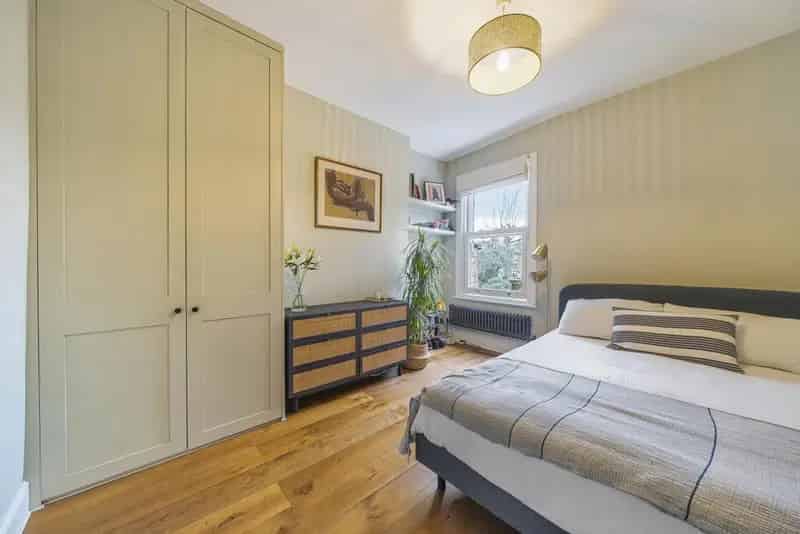 Victorian Conversion 700 sq ft Garden Home Office