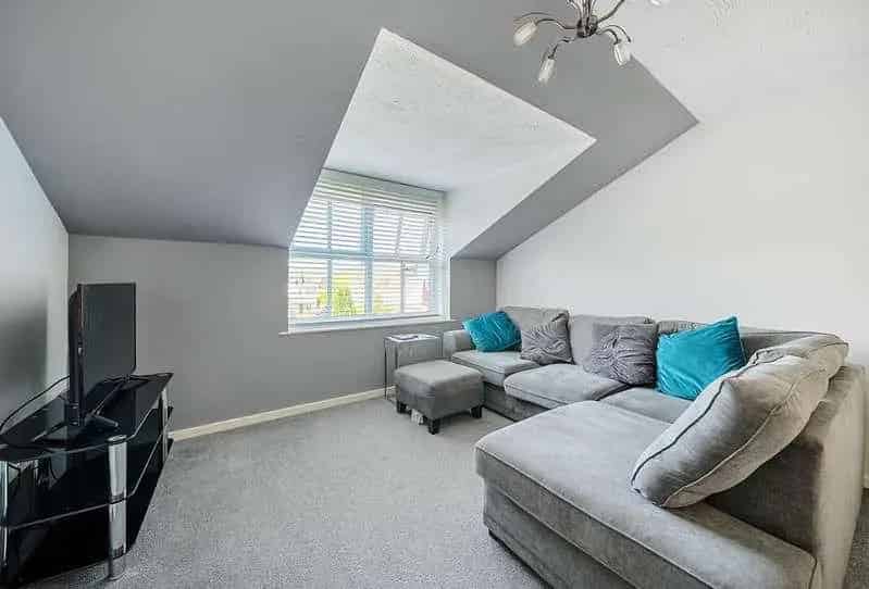 1 Bed Flat for Sale Lakeside Development Riverhead