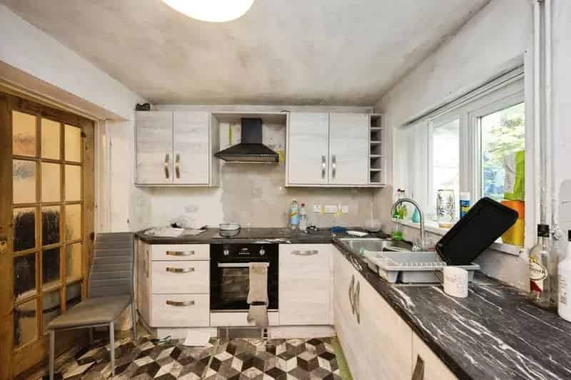 2 bedroom terraced house