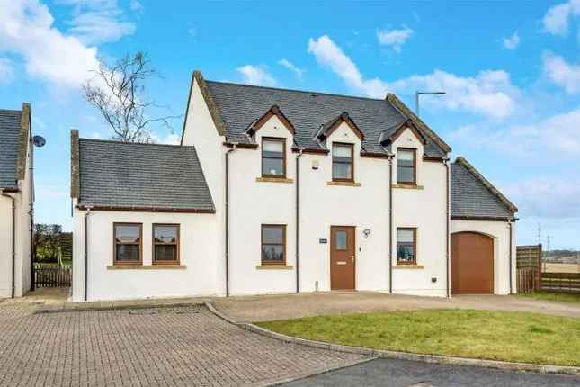 Detached House for Sale in Glasgow