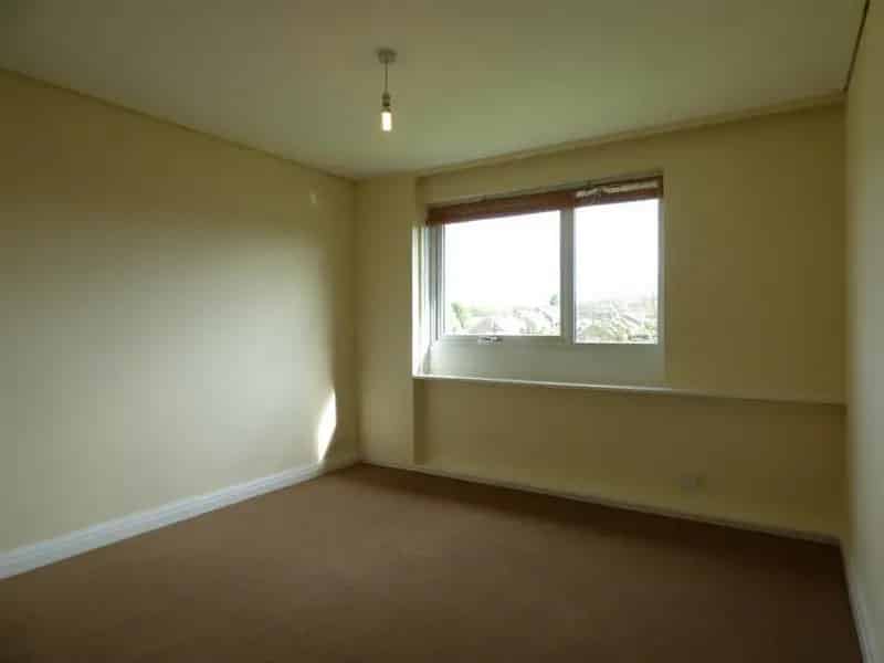 1 Bedroom Flat To Let - Freshly Decorated