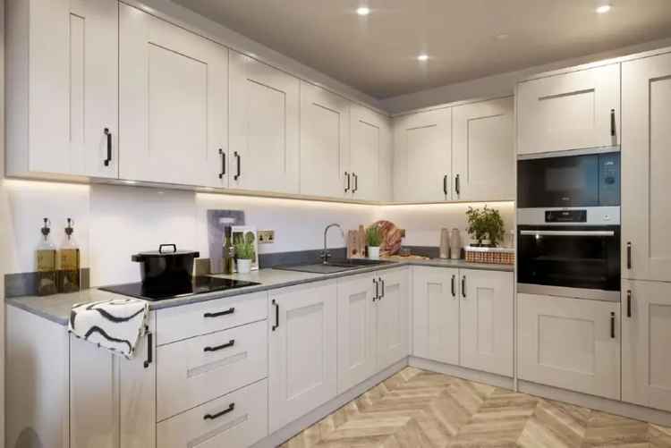 One Bedroom Apartment with Balcony and Roof Terrace