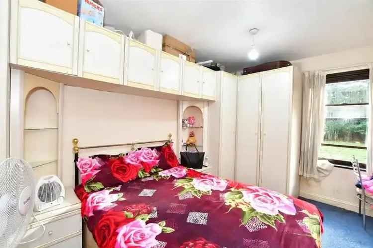 1 bedroom ground floor flat for sale