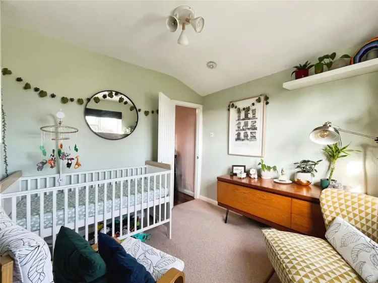 2 Bedroom Flat for Sale London SE6 Refurbished Maisonette with Garden