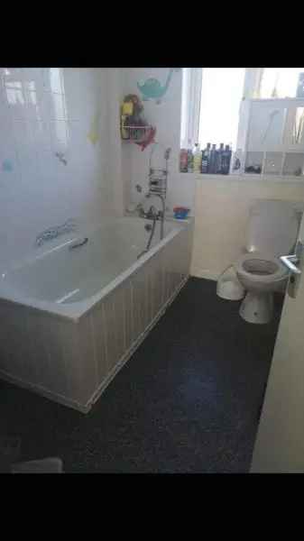 Flat For Rent in Borough of Swale, England