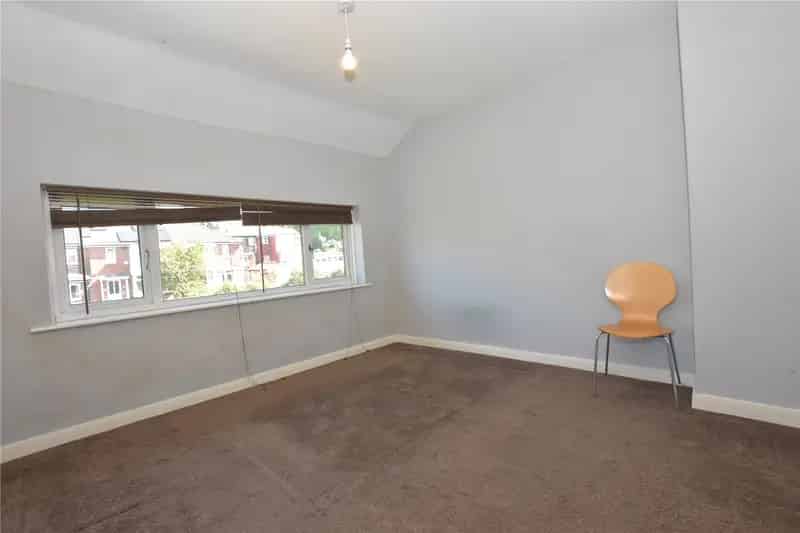 Three Bedroom Semi-Detached Home Headingley Leeds