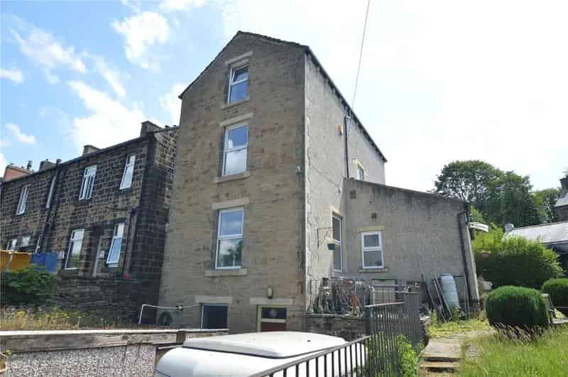 Four Bedroom Detached House For Refurbishment Large Garden Keighley