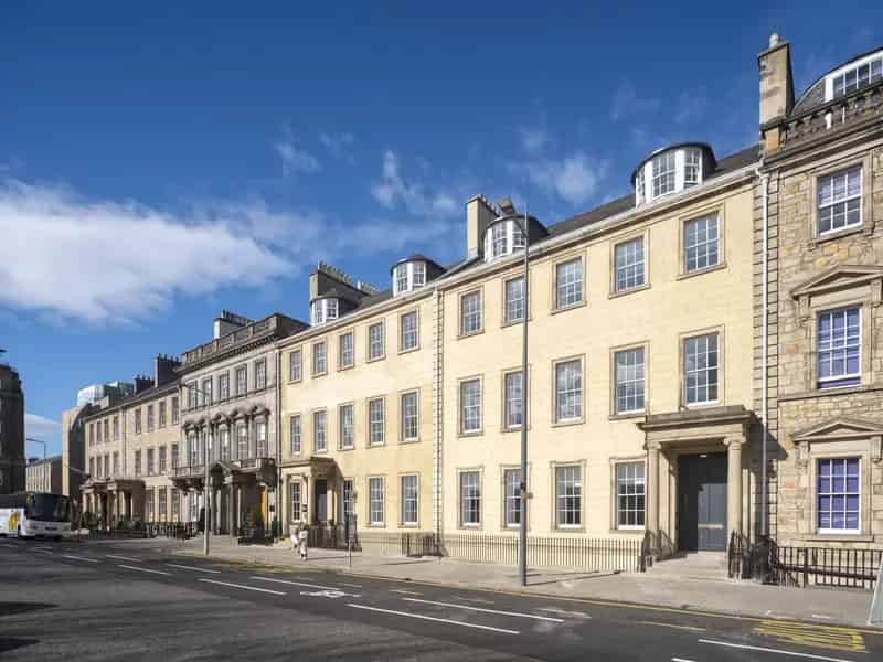 Edinburgh St Andrew Square Office Space 48000 sq ft Q1 2025