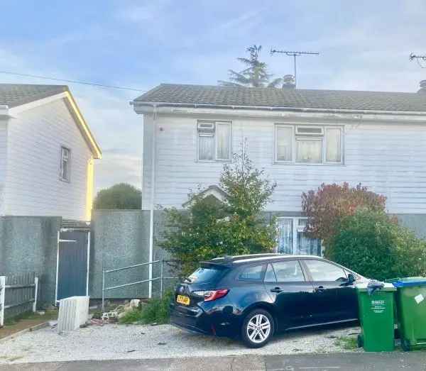 House For Rent in Canterbury, England