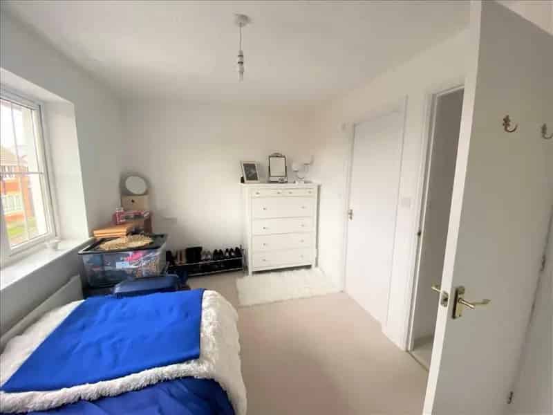 2 Bed House for Sale in Whitchurch - 2 En-suite Bedrooms