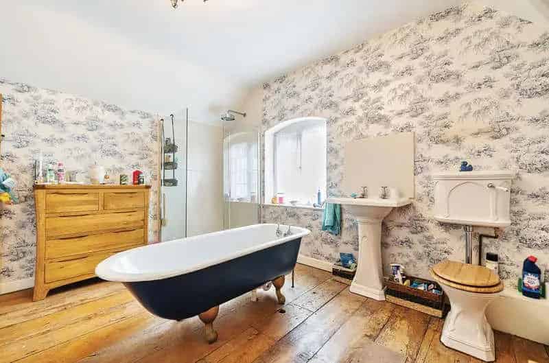 5 Bed House for Sale 11 Acres Equestrian Family Home